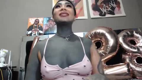 karenth soto online show from 12/20/24, 11:05