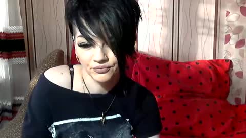 Snapshot of black_hot_01 chatting on 01/10/25, 07:04 black_hot_01 online show from 01/10/25, 07:04