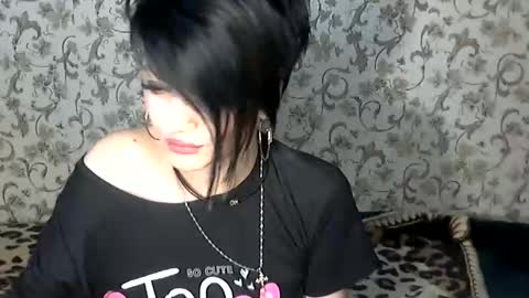 Snapshot of black_hot_01 chatting on 09/24/25, 04:05 black_hot_01 online show from 09/24/25, 04:05