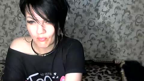 Snapshot of black_hot_01 chatting on 09/25/25, 01:09 black_hot_01 online show from 09/25/25, 01:09