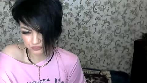 black_hot_01 online show from 11/20/25, 05:51