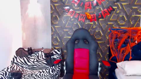 Snapshot of black_king_241 chatting on 10/31/25, 03:40 black_king_241 online show from 10/31/25, 03:40