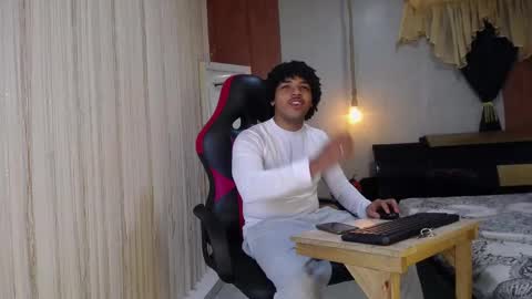 Snapshot of black_king_241 chatting on 11/06/25, 02:34 black_king_241 online show from 11/06/25, 02:34