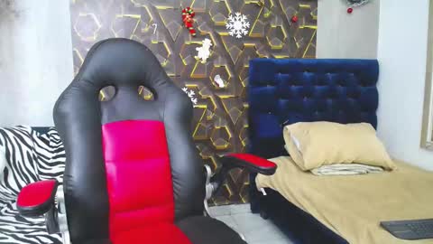 Snapshot of black_king_241 chatting on 12/04/25, 02:54 black_king_241 online show from 12/04/25, 02:54