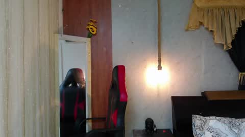 black_king_241 online show from 04/21/26, 05:36