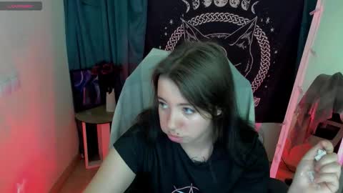  Black Kittie    Wednesday - 1300 - 1900 GMT help me get 100 thumbs up online show from 09/11/25, 12:27