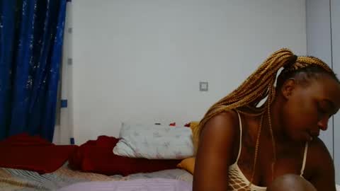 Snapshot of black_mbeauty chatting on 10/19/25, 09:37 Beauty online show from 10/19/25, 09:37