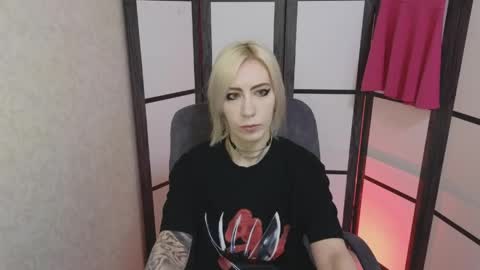 Snapshot of black_orchides chatting on 06/02/26, 08:27 Emily online show from 06/02/26, 08:27