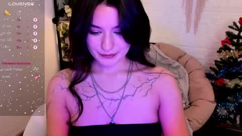 Snapshot of black_pant3r chatting on 12/12/24, 06:14 Mon Mon online show from 12/12/24, 06:14