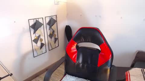 black raiden online show from 10/27/25, 08:57