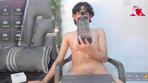 Snapshot of black_rose02 chatting on 01/11/25, 08:21 B L A C K R O S E online show from 01/11/25, 08:21