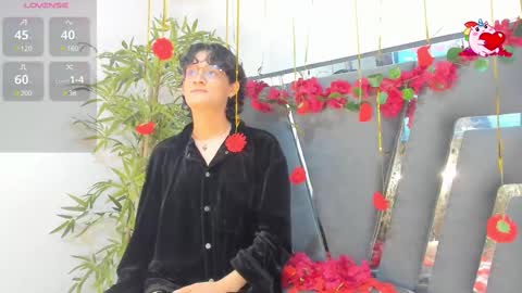 Snapshot of black_rose02 chatting on 02/14/25, 12:14 B L A C K R O S E online show from 02/14/25, 12:14