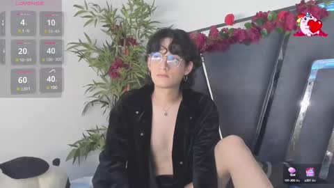 Snapshot of black_rose02 chatting on 03/01/25, 02:44 B L A C K R O S E online show from 03/01/25, 02:44