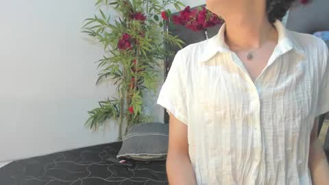 Snapshot of black_rose02 chatting on 03/05/25, 11:38 B L A C K R O S E online show from 03/05/25, 11:38