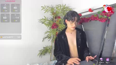 Snapshot of black_rose02 chatting on 03/12/25, 06:00 B L A C K R O S E online show from 03/12/25, 06:00