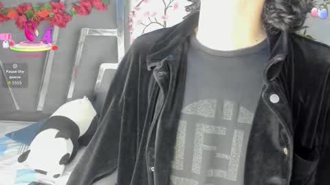Snapshot of black_rose02 chatting on 09/23/25, 11:35 B L A C K R O S E online show from 09/23/25, 11:35