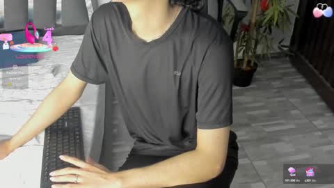 Snapshot of black_rose02 chatting on 10/01/25, 11:38 B L A C K R O S E online show from 10/01/25, 11:38