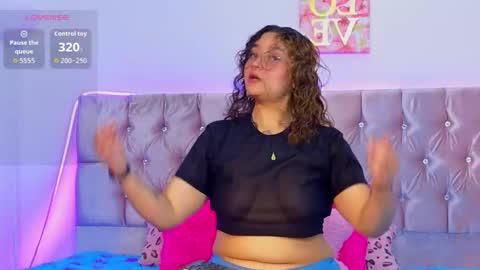 Snapshot of black_tara chatting on 02/05/26, 03:33 Tara online show from 02/05/26, 03:33