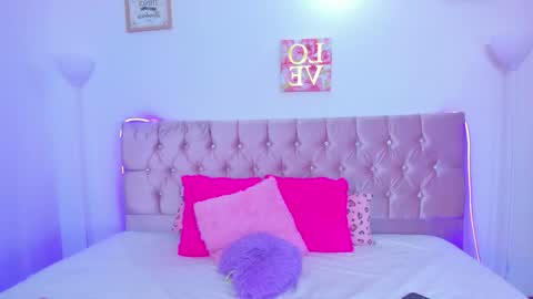 Snapshot of black_tara chatting on 02/21/26, 02:12 Tara online show from 02/21/26, 02:12