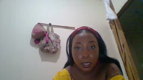 Snapshot of black_umbre chatting on 06/16/26, 07:11 Dee online show from 06/16/26, 07:11