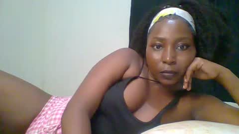 Snapshot of black_umbre chatting on 06/28/26, 06:14 Dee online show from 06/28/26, 06:14