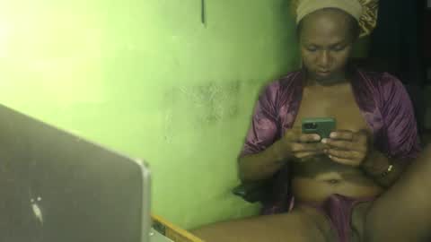 Snapshot of blackasiancockts chatting on 09/29/25, 02:27 Crystal online show from 09/29/25, 02:27