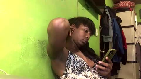 Crystal online show from 11/12/25, 04:13