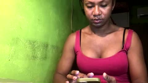 Crystal online show from 11/18/25, 07:02