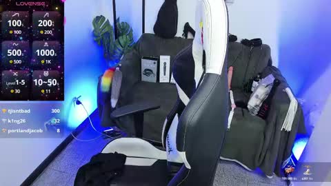 Sophie online show from 02/19/25, 11:14