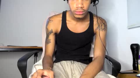 Snapshot of blackbulltitus chatting on 06/08/26, 06:03 BlackBullTitus online show from 06/08/26, 06:03