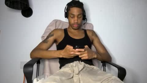 Snapshot of blackbulltitus chatting on 06/12/26, 02:32 BlackBullTitus online show from 06/12/26, 02:32