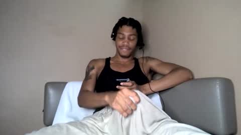 Snapshot of blackbulltitus chatting on 08/09/26, 04:06 BlackBullTitus online show from 08/09/26, 04:06
