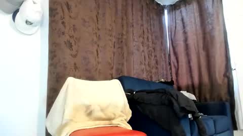 Snapshot of blackcoach chatting on 10/05/25, 04:38 blackcoach online show from 10/05/25, 04:38