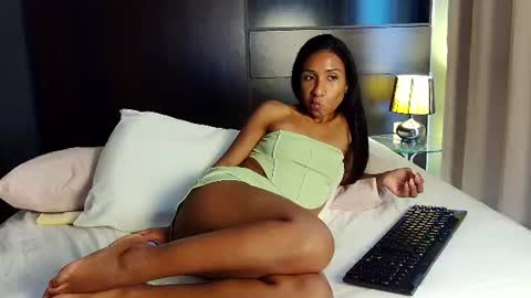 Snapshot of blackd0ll chatting on 07/07/26, 06:47 Angye online show from 07/07/26, 06:47
