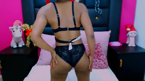 Snapshot of blackdynastyx chatting on 12/17/24, 02:44 Candy online show from 12/17/24, 02:44