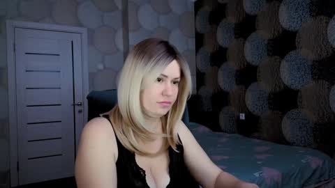 Snapshot of blackeyes11 chatting on 12/16/24, 12:26 blackeyes11 online show from 12/16/24, 12:26