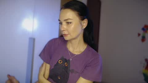 Snapshot of blackfoxy3 chatting on 05/05/26, 05:04 Altushka online show from 05/05/26, 05:04