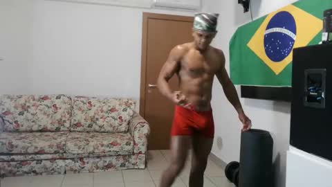 Snapshot of blackkiss_sweet chatting on 10/28/25, 04:53 blackkiss_sweet online show from 10/28/25, 04:53