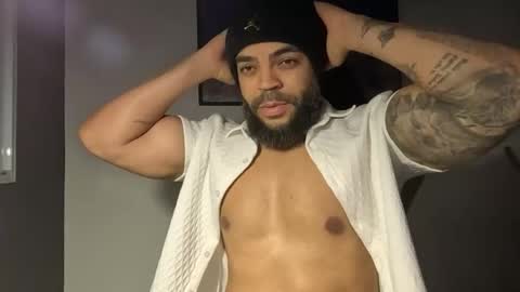 Snapshot of blackmacauly chatting on 10/28/25, 10:45 Macauly online show from 10/28/25, 10:45