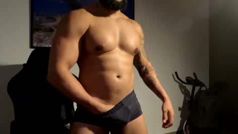 Snapshot of blackmacauly chatting on 10/29/25, 09:49 Macauly online show from 10/29/25, 09:49