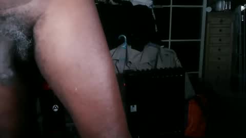 Snapshot of blackmanluv chatting on 12/05/24, 10:01 Me and her online show from 12/05/24, 10:01