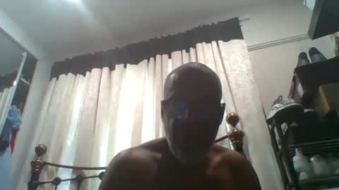 Snapshot of blackmanluv chatting on 05/06/26, 08:30 Me and her online show from 05/06/26, 08:30