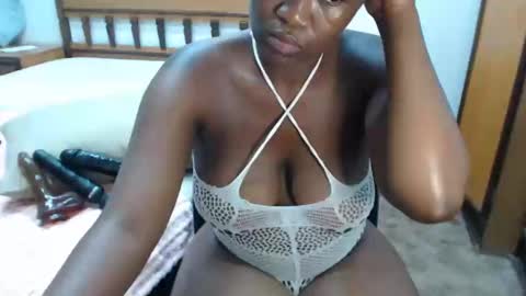 Snapshot of blackmedusaxx chatting on 12/04/24, 08:51 fiona online show from 12/04/24, 08:51