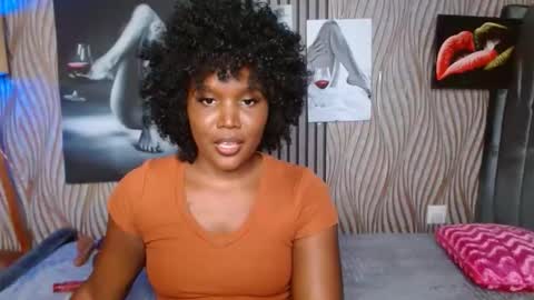 Smiley sylivia online show from 04/24/26, 10:18