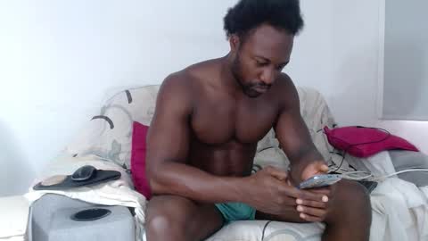 Twtter 1MikeBeckford            Onlyfns beckfordmike online show from 02/08/26, 12:30