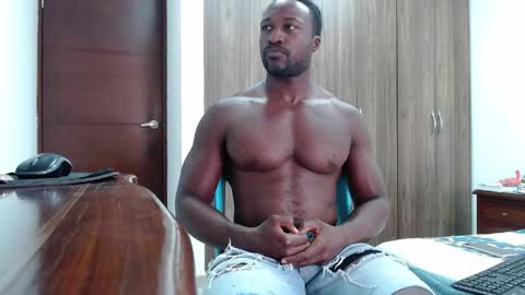 Twtter 1MikeBeckford            Onlyfns beckfordmike online show from 05/19/26, 08:04