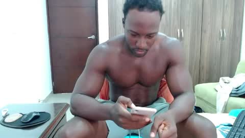 Twtter 1MikeBeckford            Onlyfns beckfordmike online show from 06/08/26, 02:28