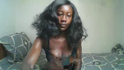 Snapshot of blackprincess25 chatting on 10/19/25, 12:44 Lorraine online show from 10/19/25, 12:44