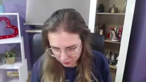 Z O E Y online show from 01/02/25, 08:39