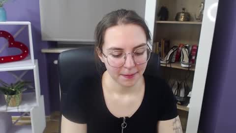 Z O E Y online show from 01/14/25, 05:40